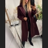 Elegancki płaszcz damski w kolorze bordowym w jodełkę